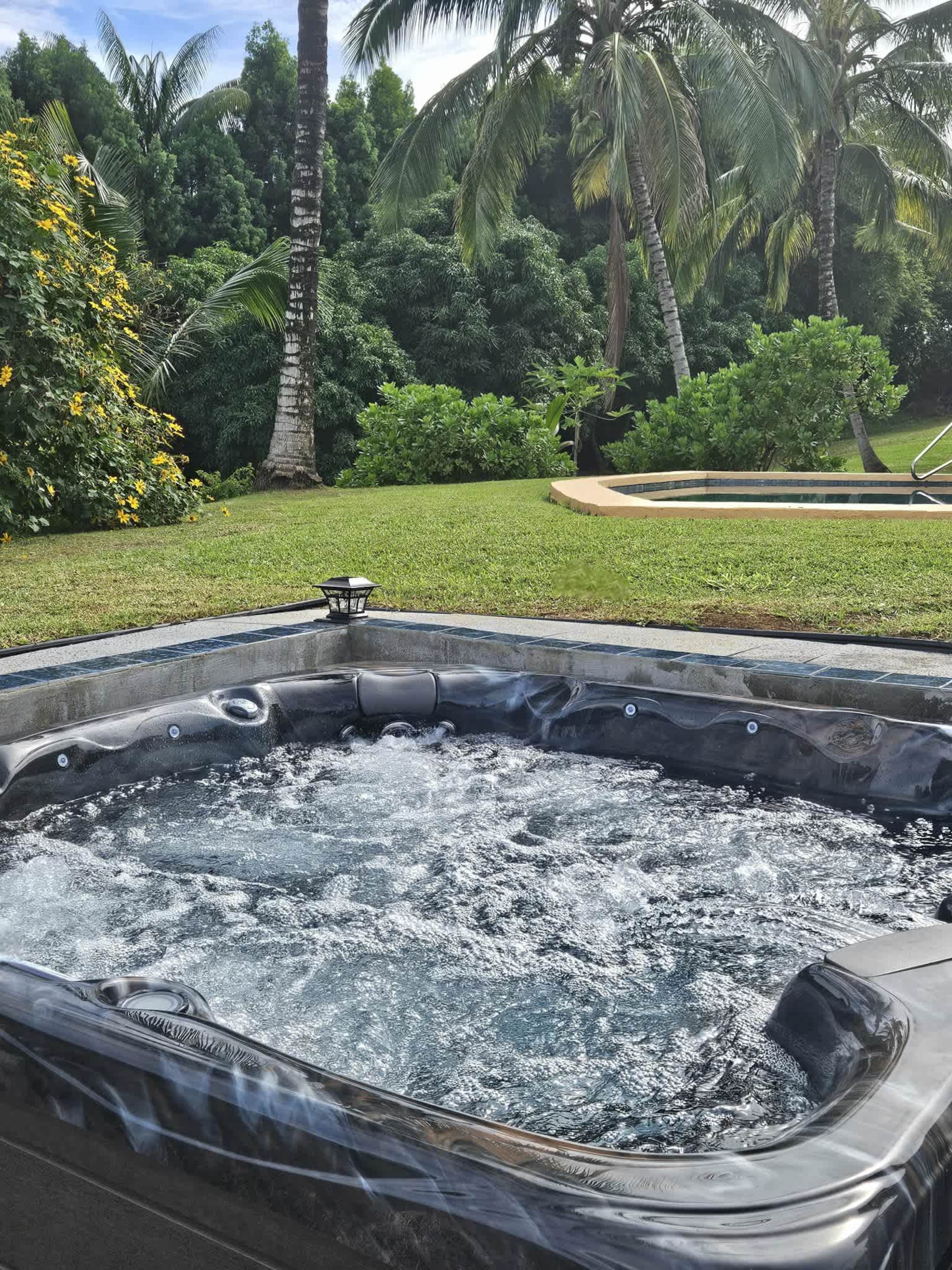 Oceanfront gated estate w/heated saltwater pool. - Photo 54