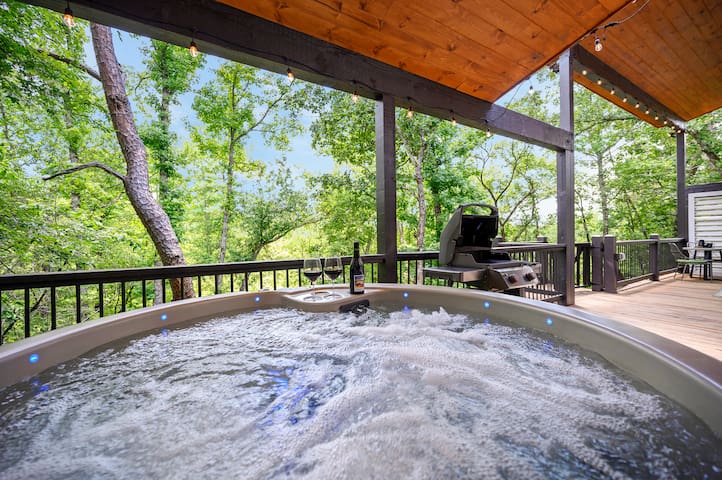 Rustic Luxe Cabins Broken Bow managed Airbnb listing 3
