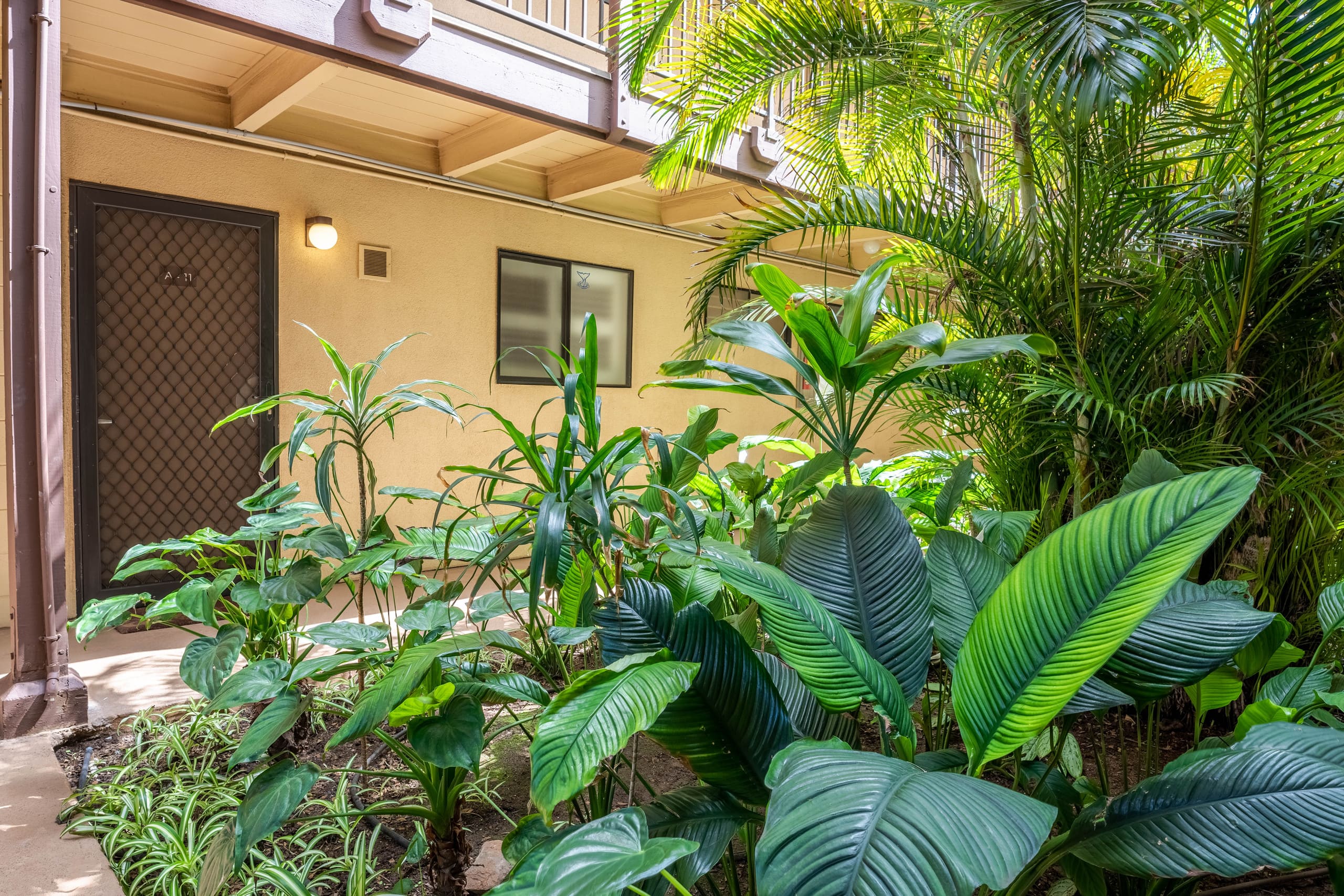 Condo in Wailuku · ★4.83 · 1 bedroom · 2 beds · 1 shared bath - Image 30