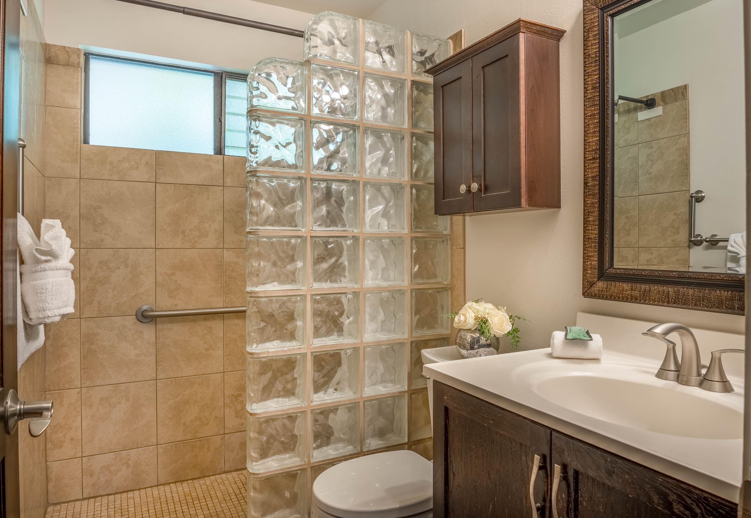 Condo in Wailuku · ★4.83 · 1 bedroom · 2 beds · 1 shared bath - Image 26