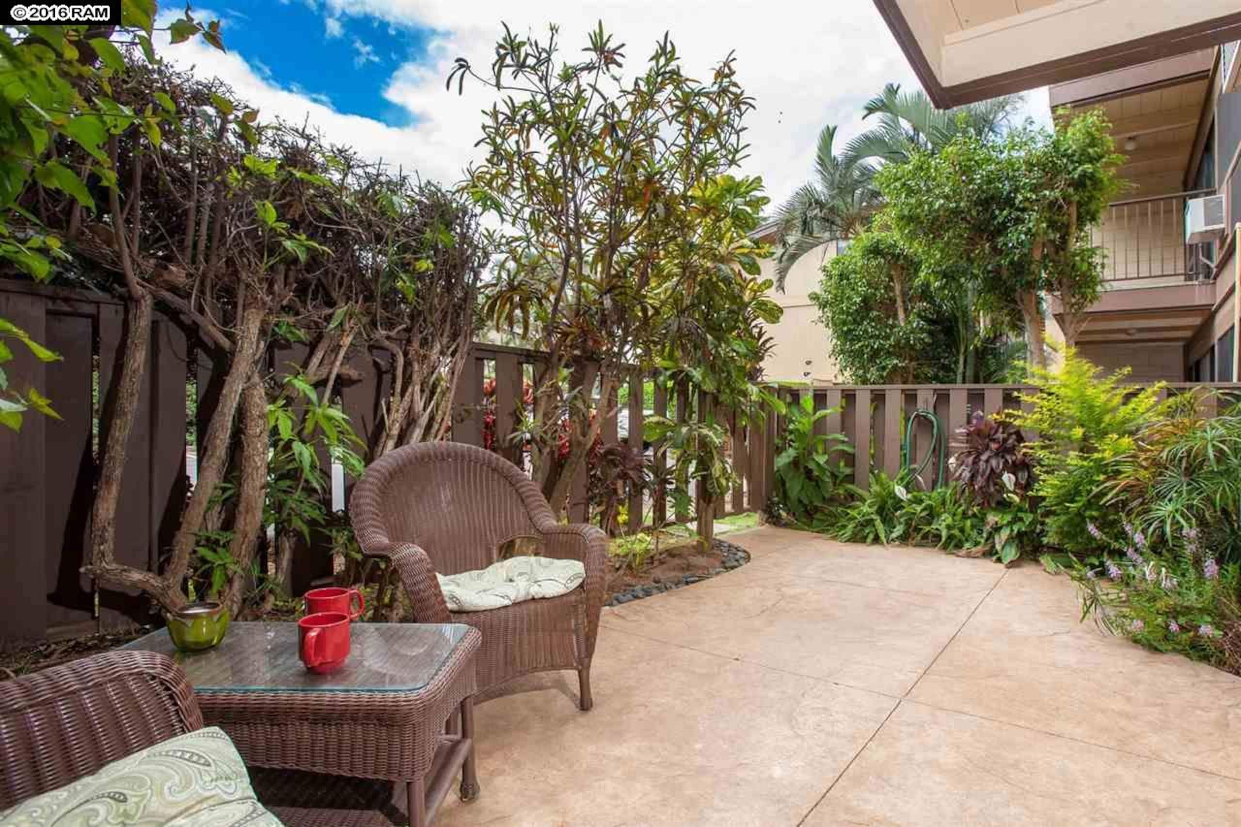 Condo in Wailuku · ★4.83 · 1 bedroom · 2 beds · 1 shared bath - Image 3