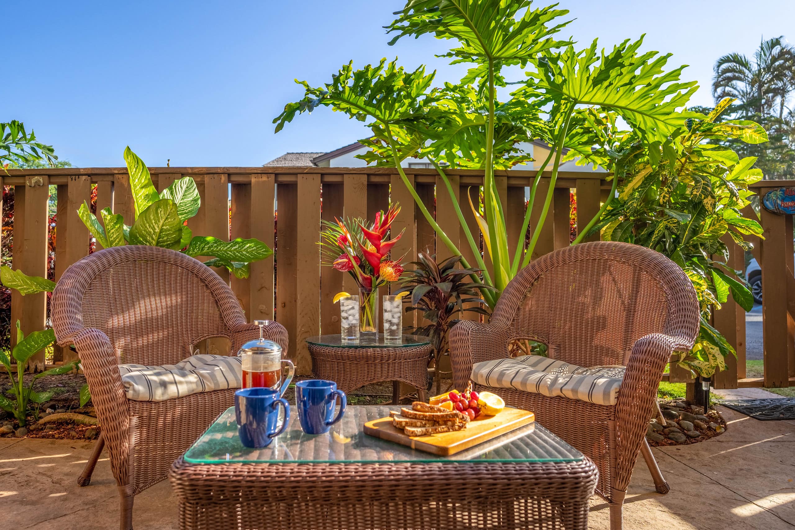 Condo in Wailuku · ★4.83 · 1 bedroom · 2 beds · 1 shared bath - Image 1