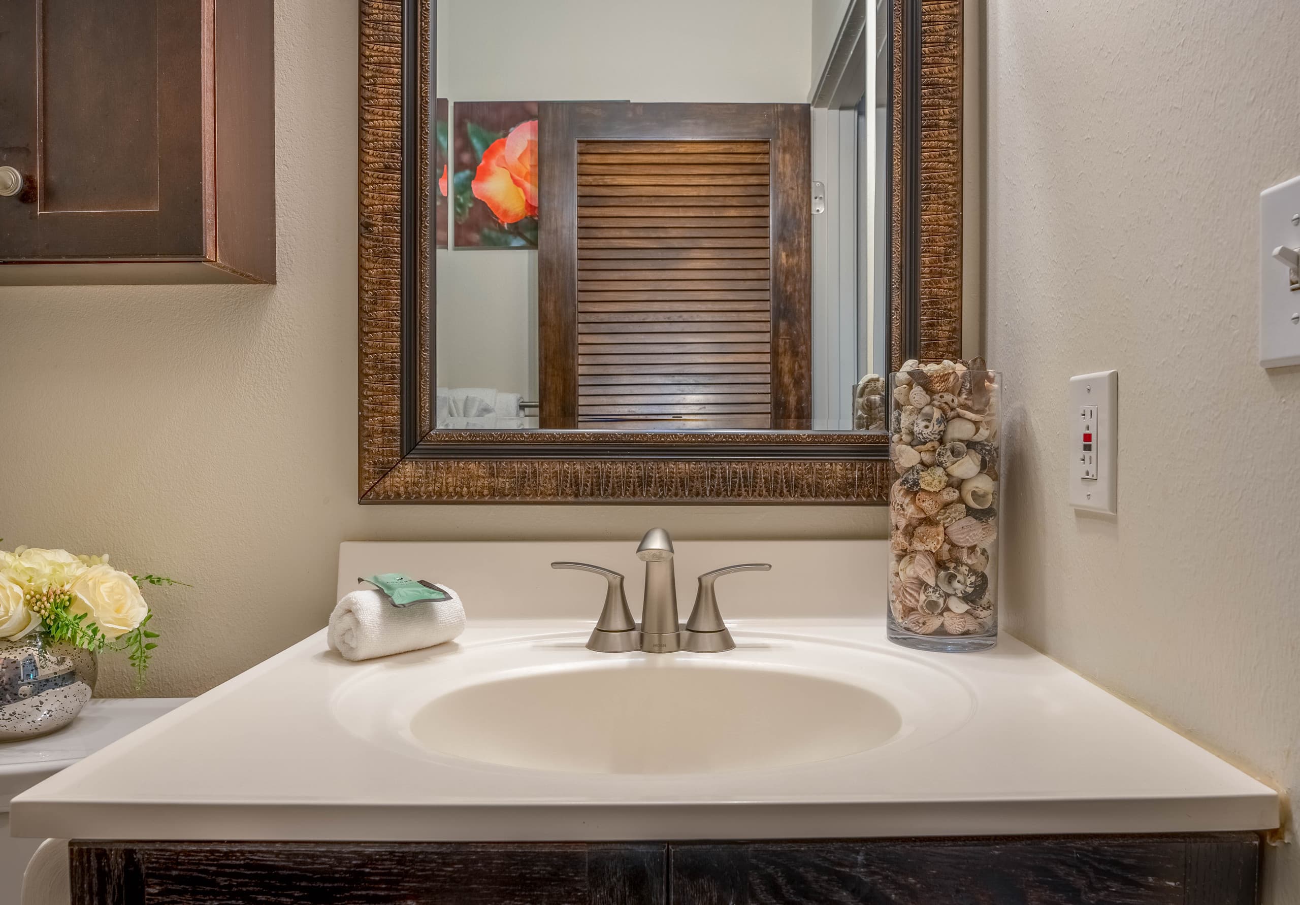 Condo in Wailuku · ★4.83 · 1 bedroom · 2 beds · 1 shared bath - Image 25