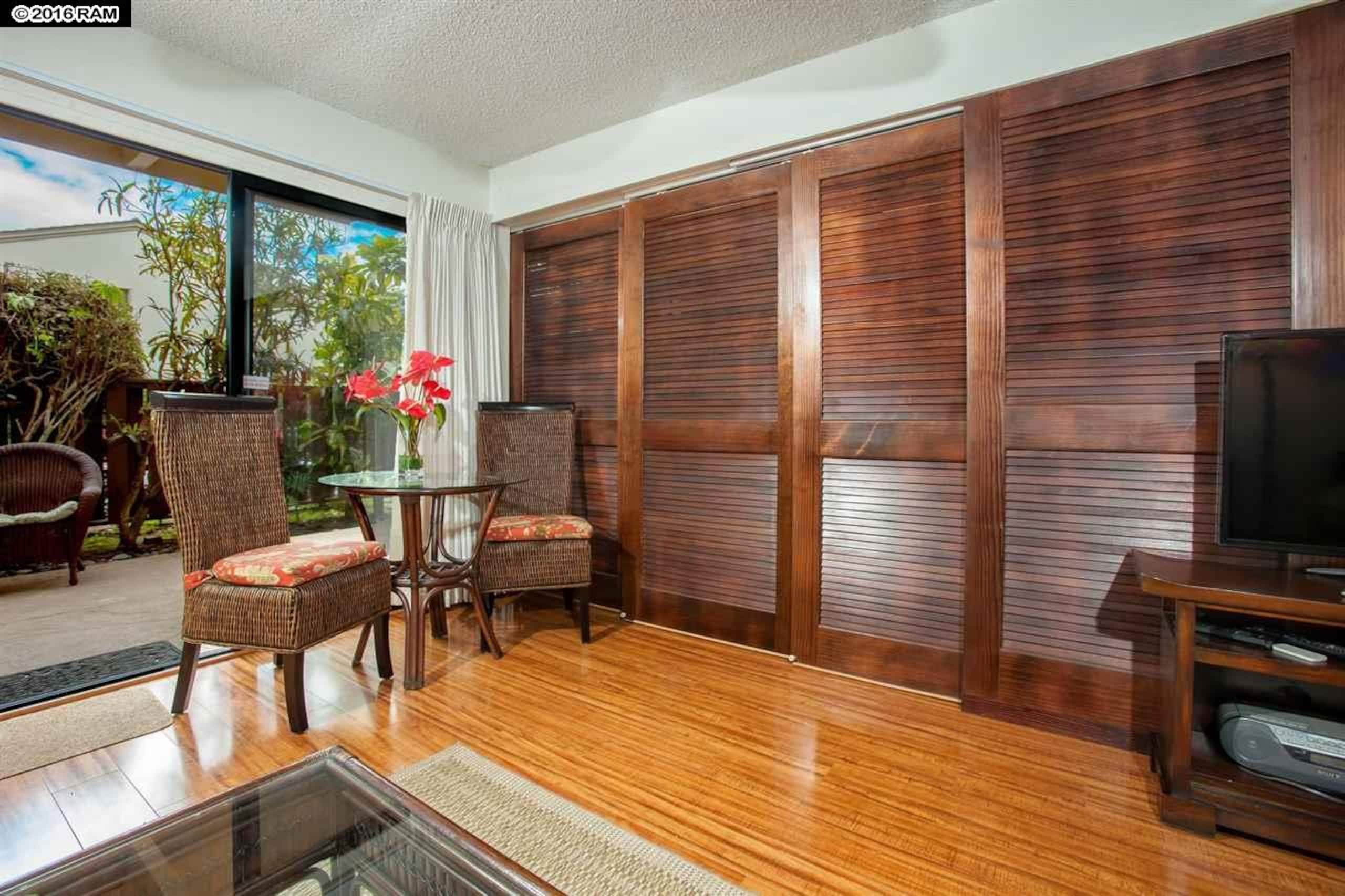 Condo in Wailuku · ★4.83 · 1 bedroom · 2 beds · 1 shared bath - Image 11