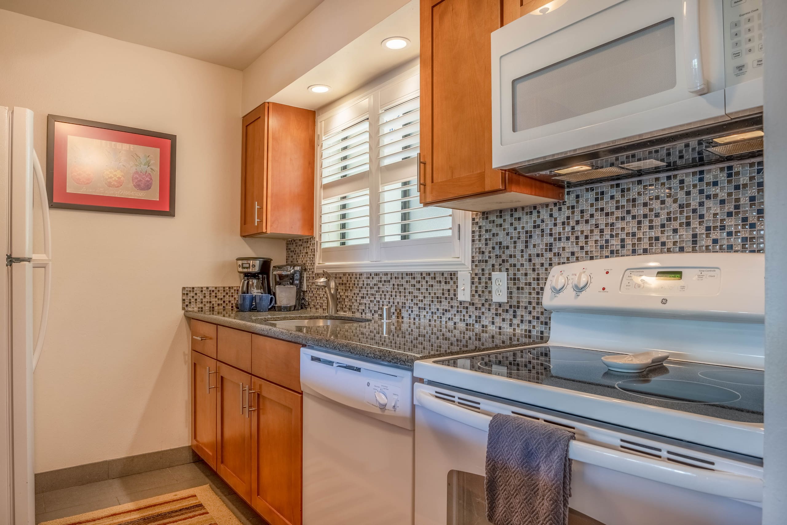 Condo in Wailuku · ★4.83 · 1 bedroom · 2 beds · 1 shared bath - Image 17