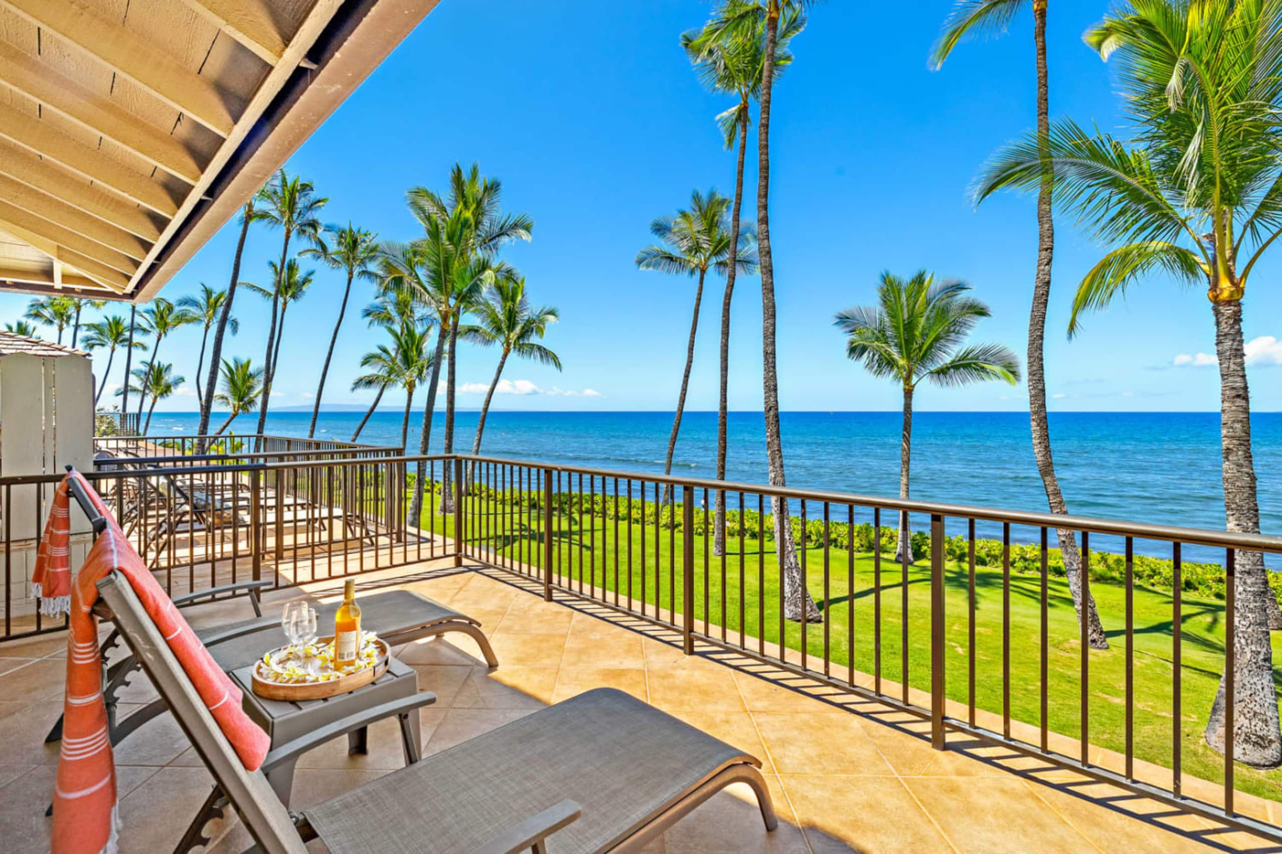 Townhouse in Lahaina · ★4.97 · 4 bedrooms · 5 beds · 3.5 baths - Image 32
