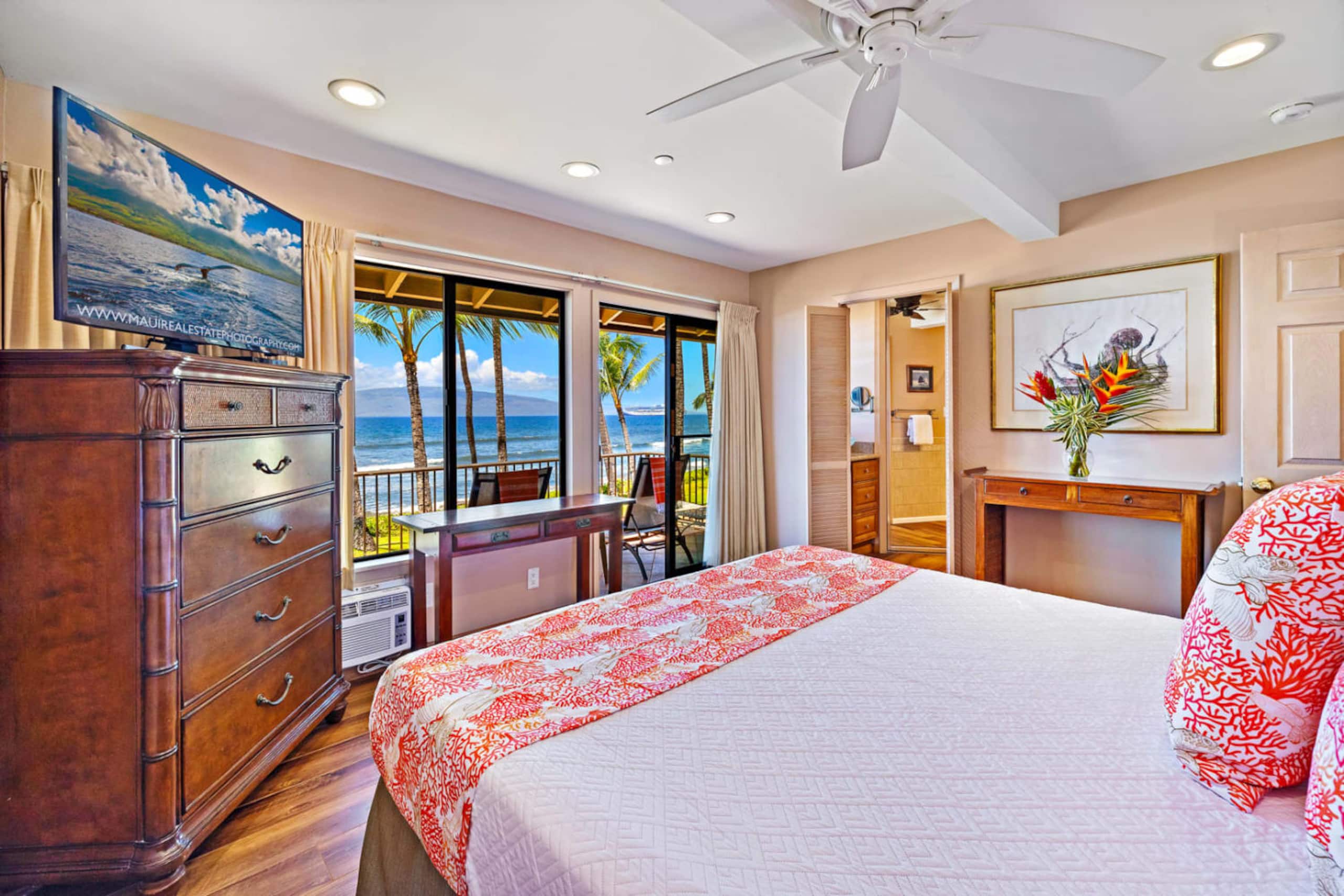 Townhouse in Lahaina · ★4.97 · 4 bedrooms · 5 beds · 3.5 baths - Image 28