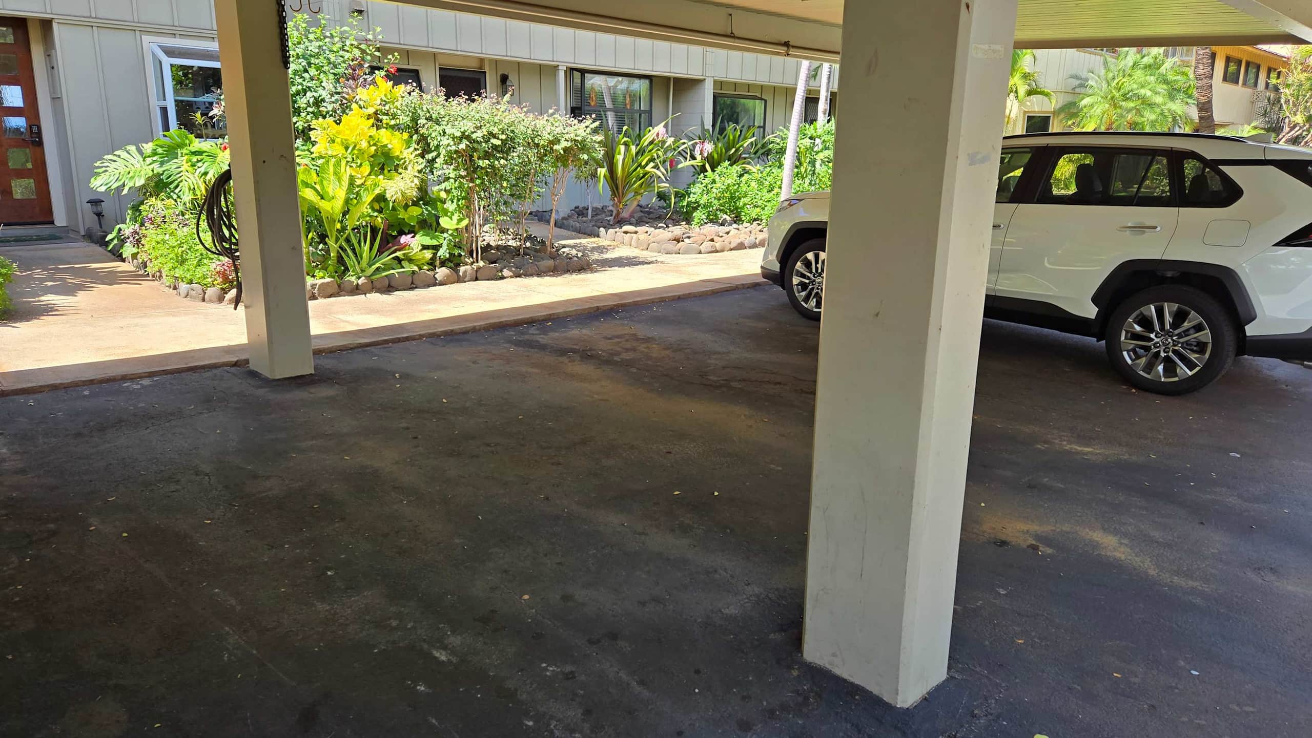 Townhouse in Lahaina · ★4.97 · 4 bedrooms · 5 beds · 3.5 baths - Image 46