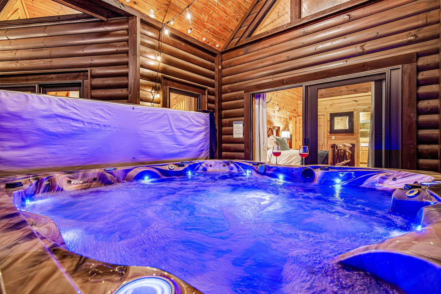Photo 13 Hot Tub