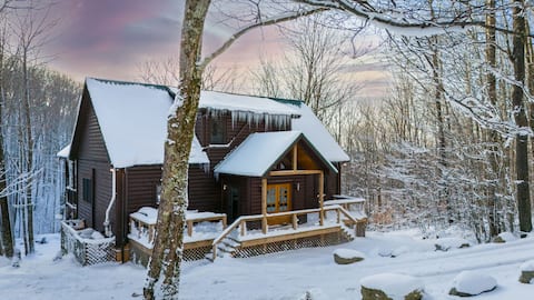 NO FEES | 5 Min 2 Ski | Private 2 Acres | Hot Tub | Fire Pit | Game Room