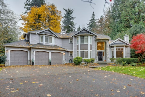 Spacious Group Getaway in Snohomish!