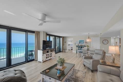 Stunning Beachfront Condo Escape