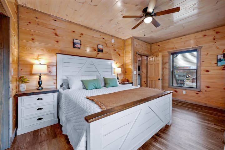 Chambre 2 avec lit King Size, chambre avec salle de bains privative