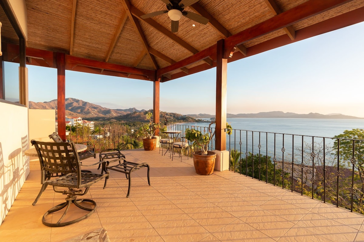 Oceanview Villa w/ Pool, Hot Tub & Guesthouse