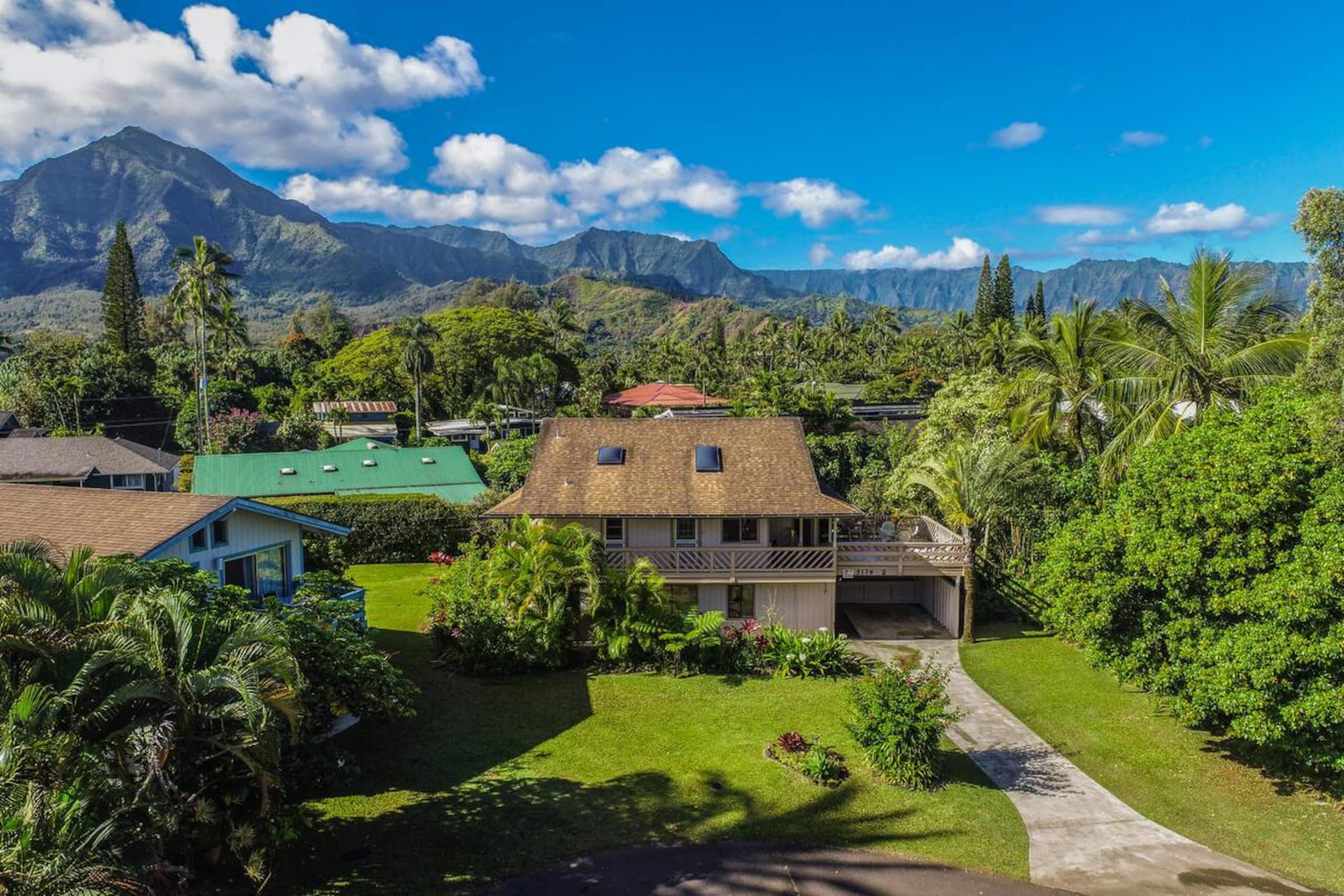 Home in Hanalei · ★4.29 · 2 bedrooms · 4 beds · 2 baths - Image 34