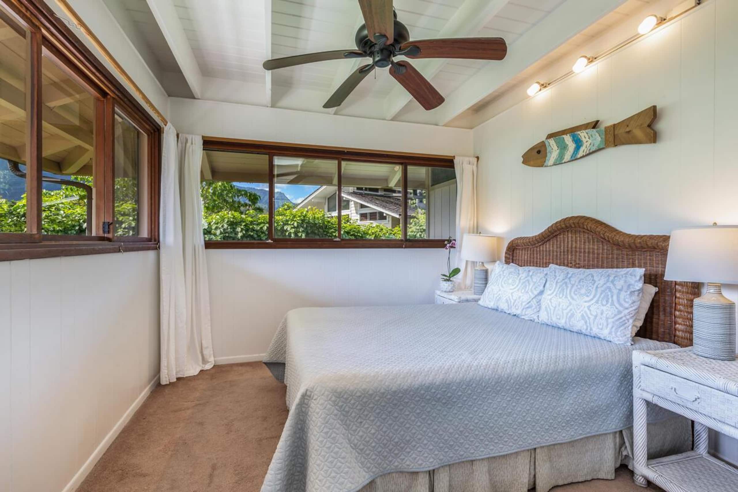 Home in Hanalei · ★4.29 · 2 bedrooms · 4 beds · 2 baths - Image 22