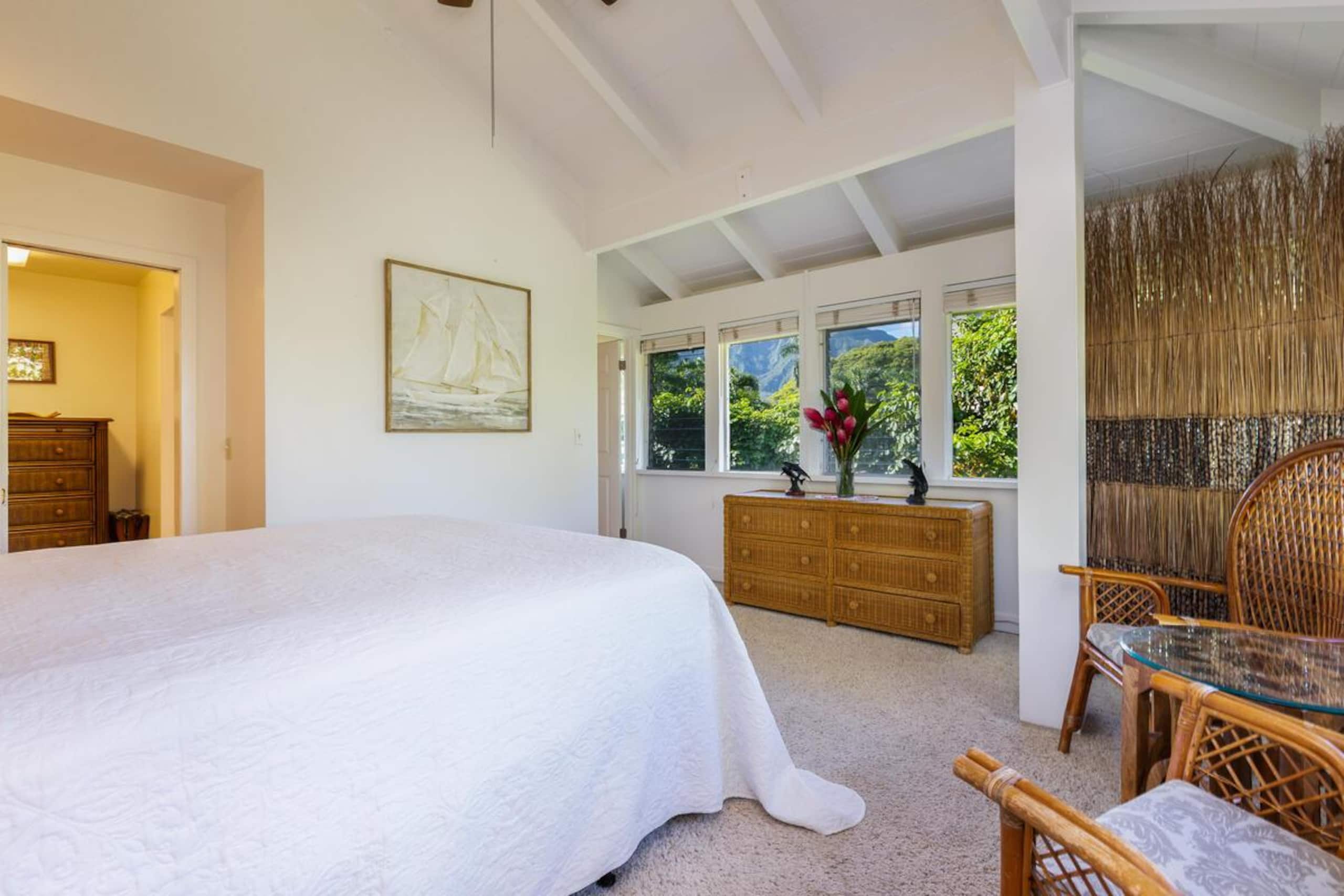 Home in Hanalei · ★4.29 · 2 bedrooms · 4 beds · 2 baths - Image 18