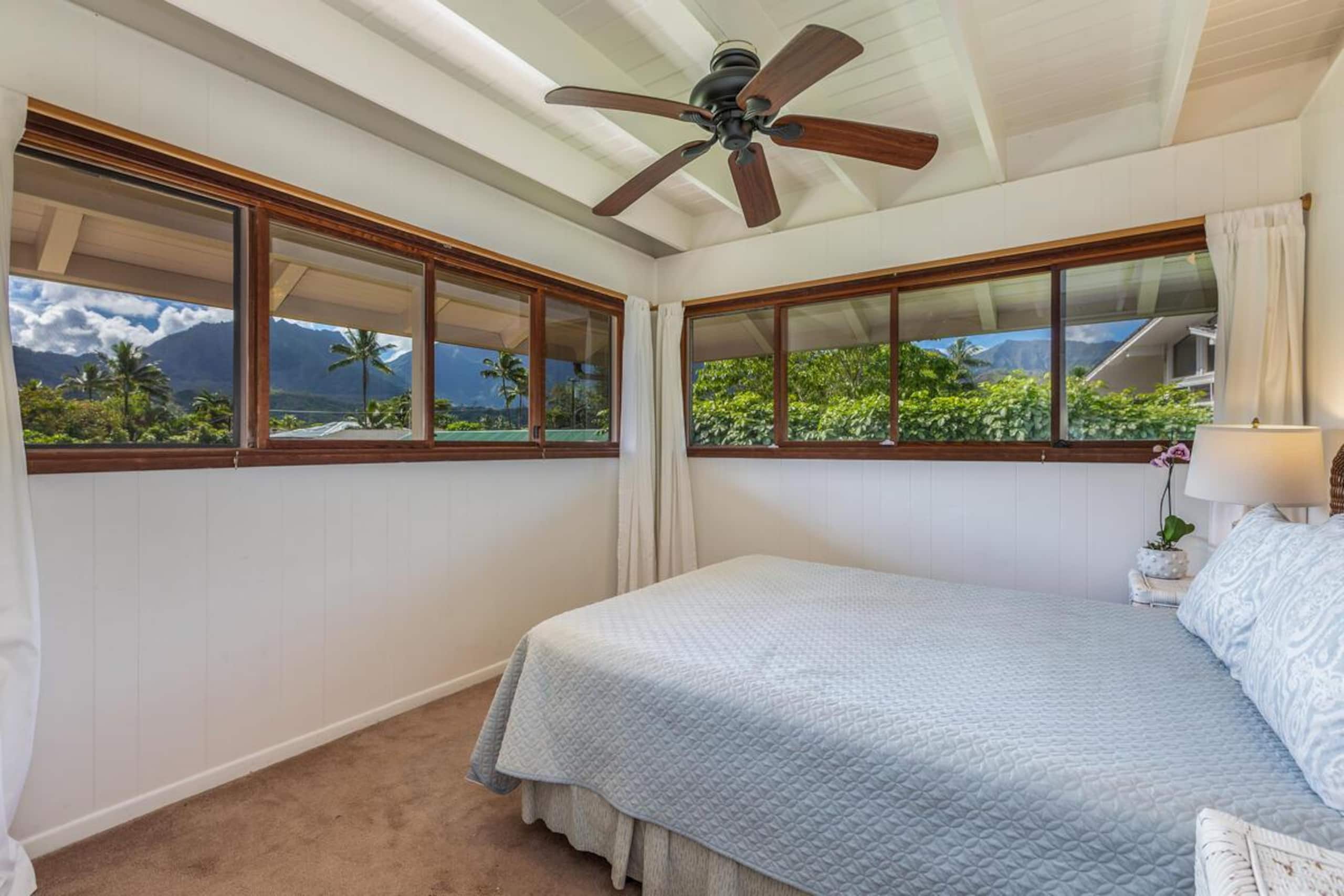 Home in Hanalei · ★4.29 · 2 bedrooms · 4 beds · 2 baths - Image 21