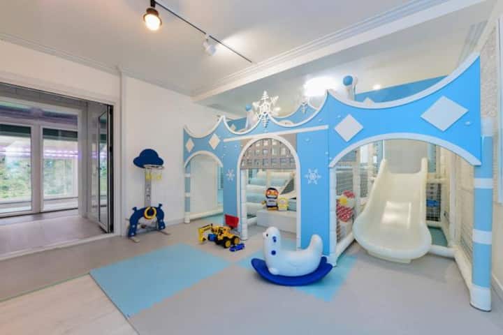 Where have you been? Venus Room, Venus (Kids Full Villa)