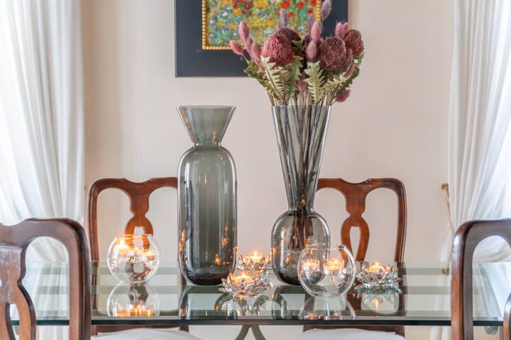 Garden Mansion with Private Mooring R&r gallery image 3