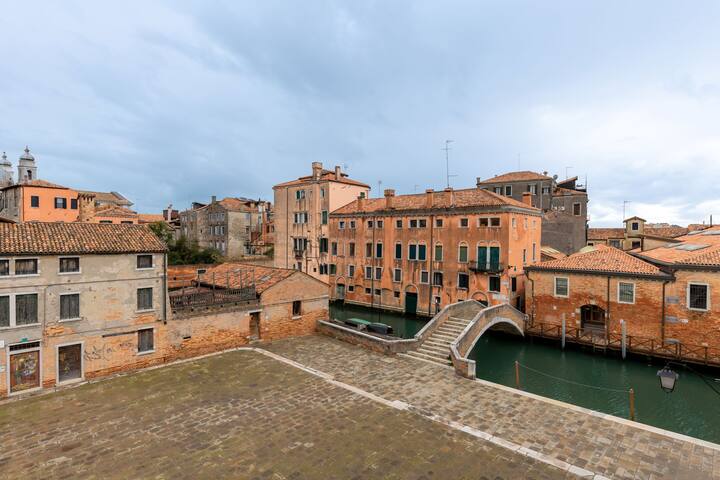 Dimora San Trovaso Four-bedrooms gallery image 3