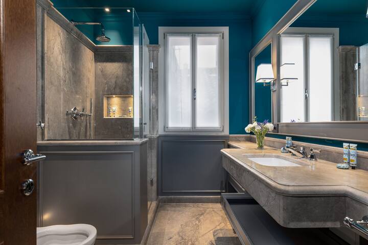 Dimora San Trovaso Four-bedrooms gallery image 5