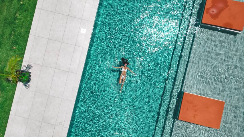 ⁨Ophelie H.⁩ managed Airbnb listing 3