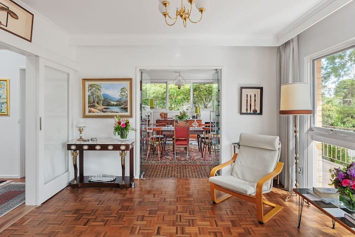 That 70s House gallery image 3