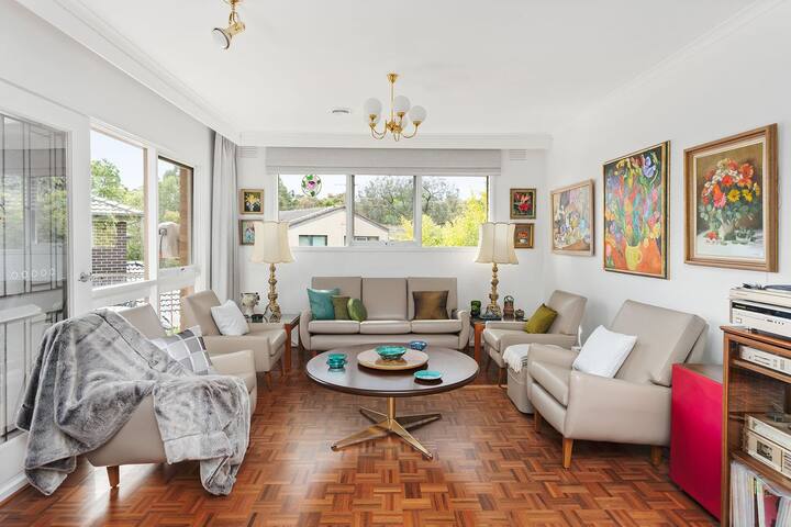 That 70s House gallery image 2