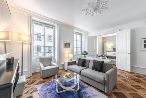 Top performing Airbnb: Superior One-Bedroom Apartment - Air-conditioned in Pâquis