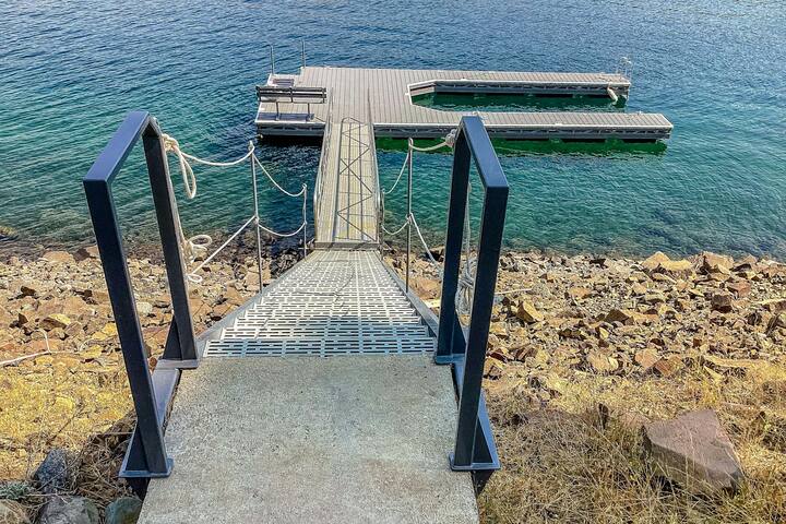 Wonderful 3BR Lakefront Wallowa Lake | Dock