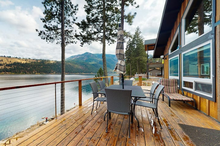 Wonderful 3BR Lakefront Wallowa Lake | Dock