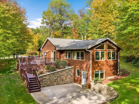 Crivitz Luxury Retreat - Firepit, EV Charger