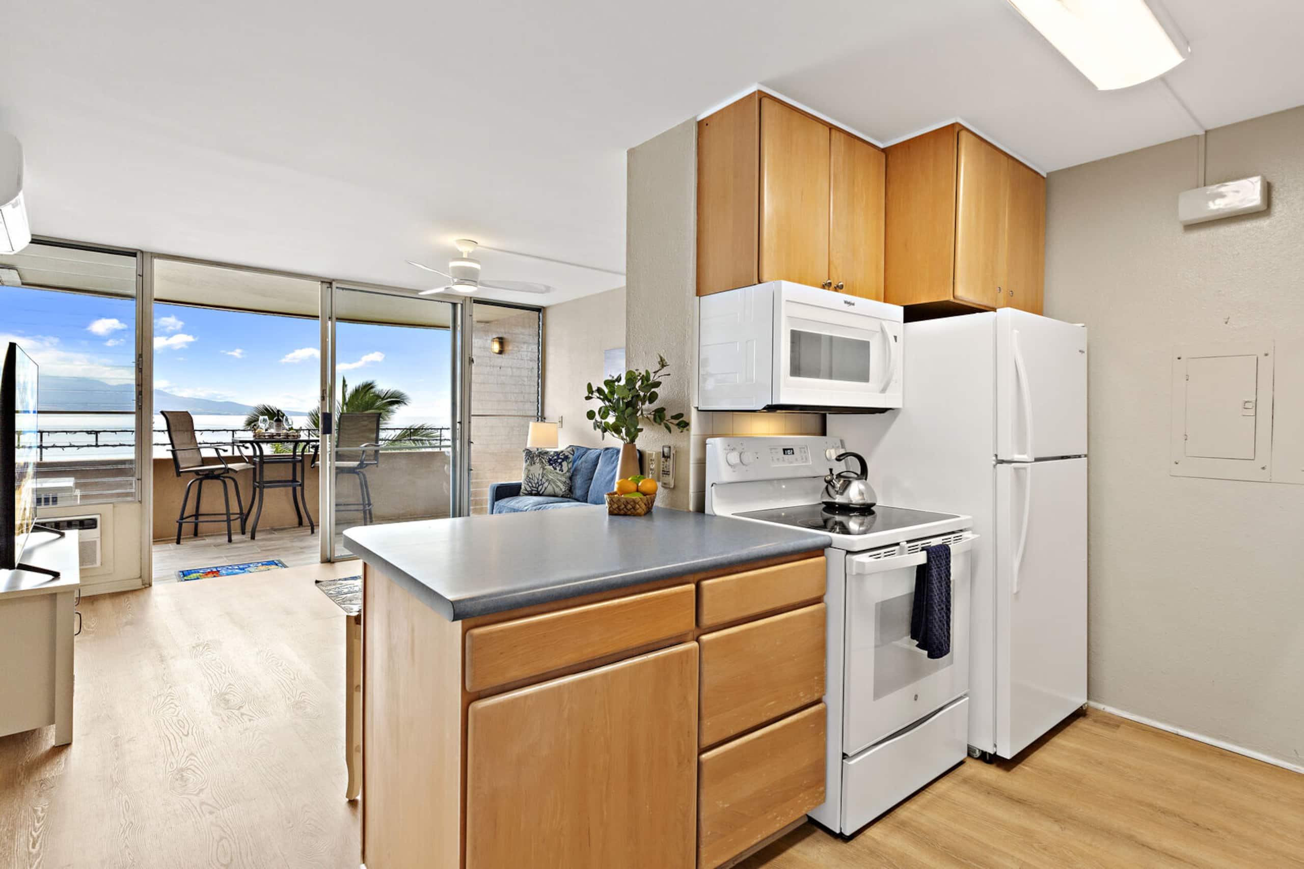 Condo in Wailuku · ★4.73 · 1 bedroom · 2 beds · 1 bath - Image 16