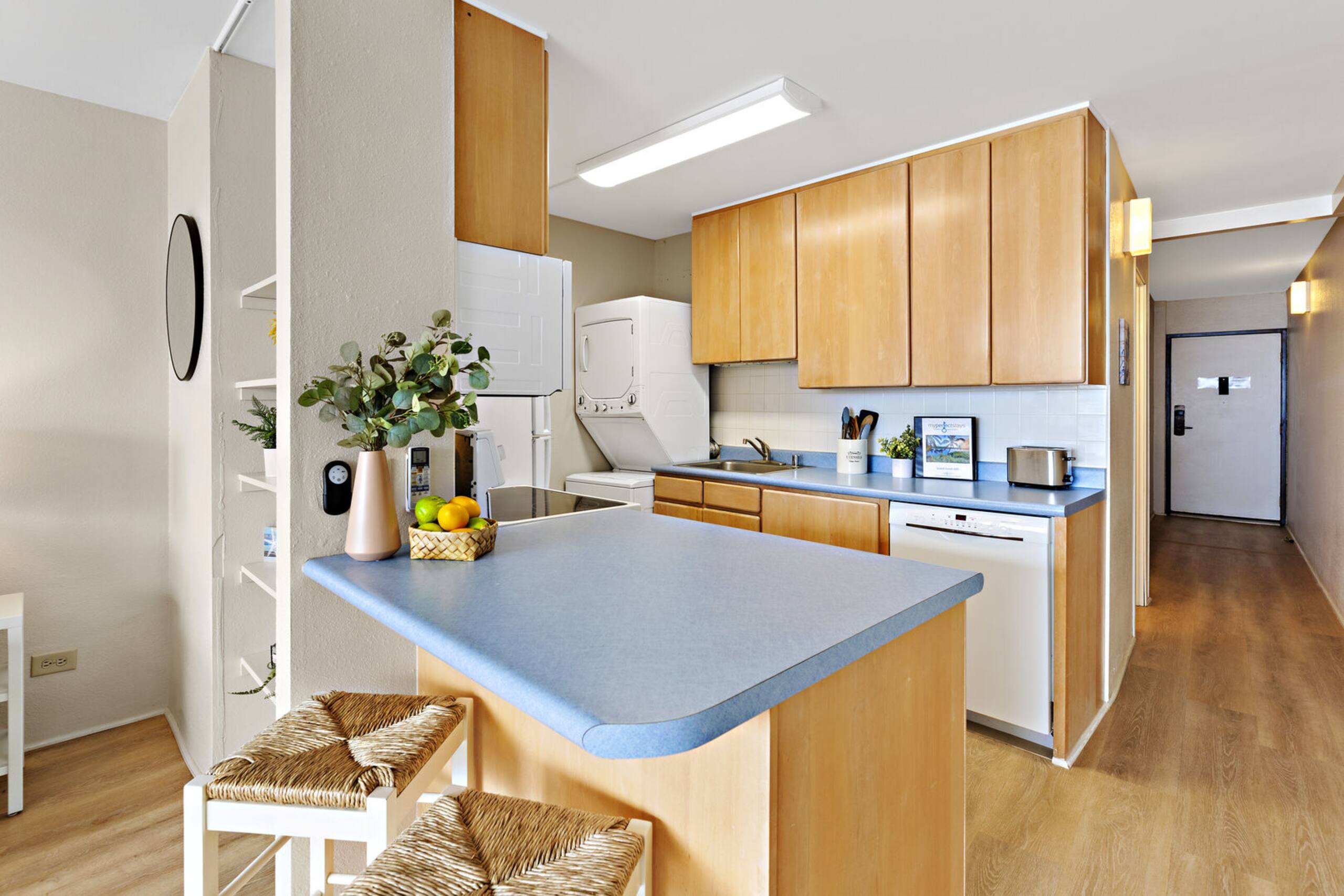 Condo in Wailuku · ★4.73 · 1 bedroom · 2 beds · 1 bath - Image 14