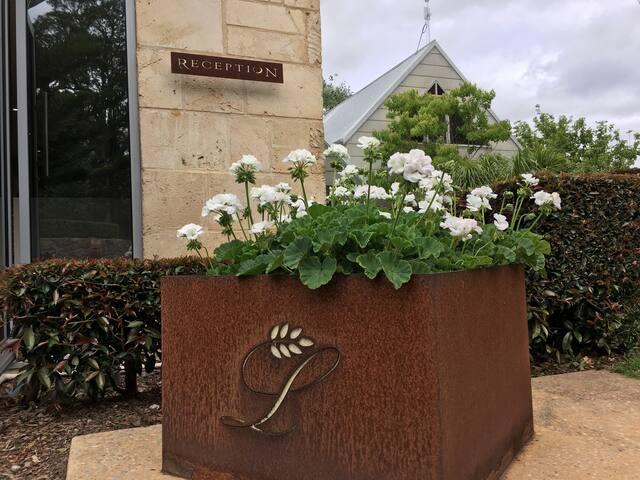 Garden Spa Villa gallery image 4