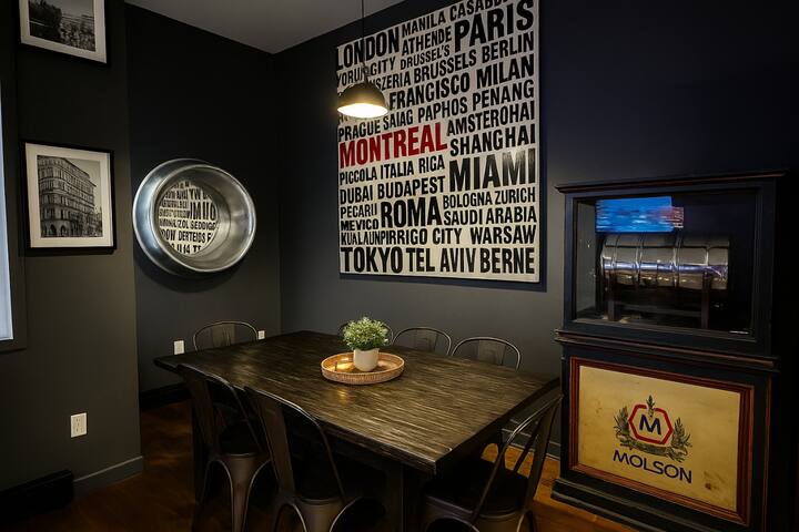 Spacious 4 BR 2 Floors unit in Old Montreal gallery image 2