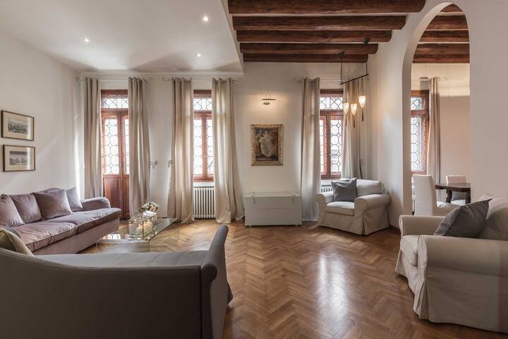 Da Vinci gallery image 2