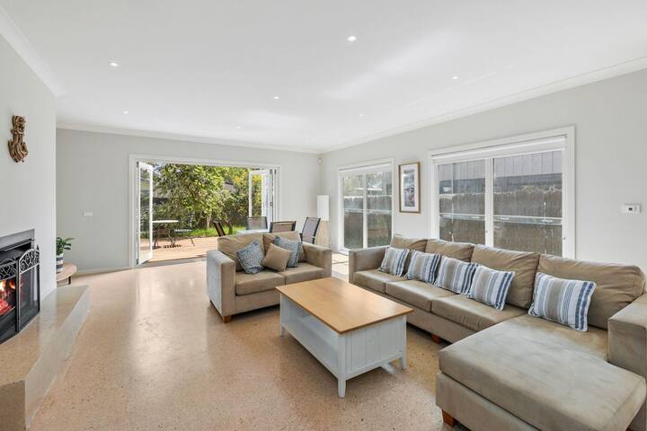 Minifie Beach House 13 gallery image 2