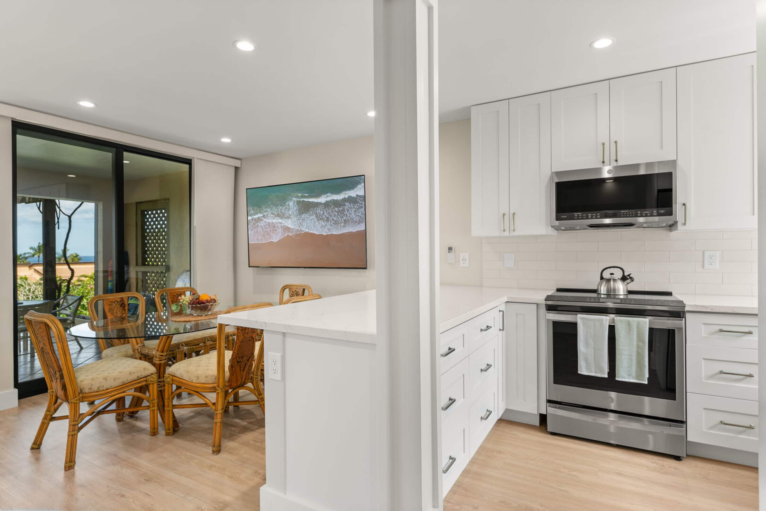 Condo in Kihei · ★4.9 · 2 bedrooms · 2 beds · 2.5 baths - Image 12