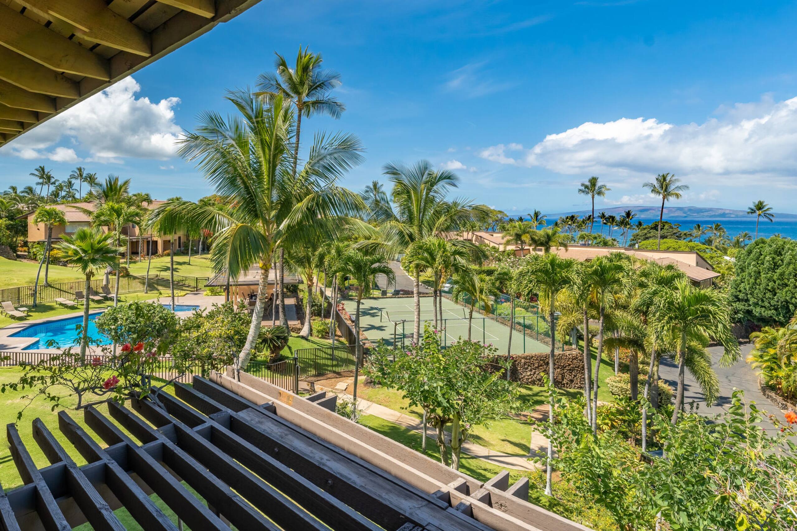 Condo in Kihei · ★4.9 · 2 bedrooms · 2 beds · 2.5 baths - Image 27