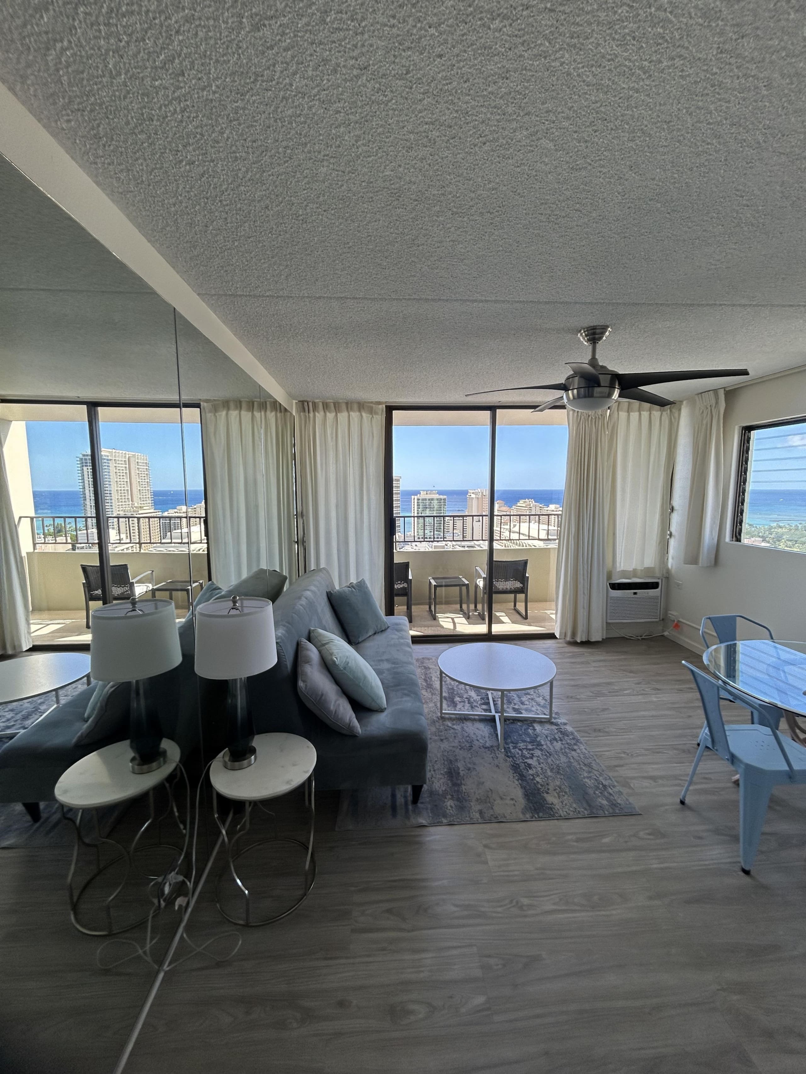 Condo in Honolulu · ★4.5 · 1 bedroom · 2 beds · 1 private bath - Image 4