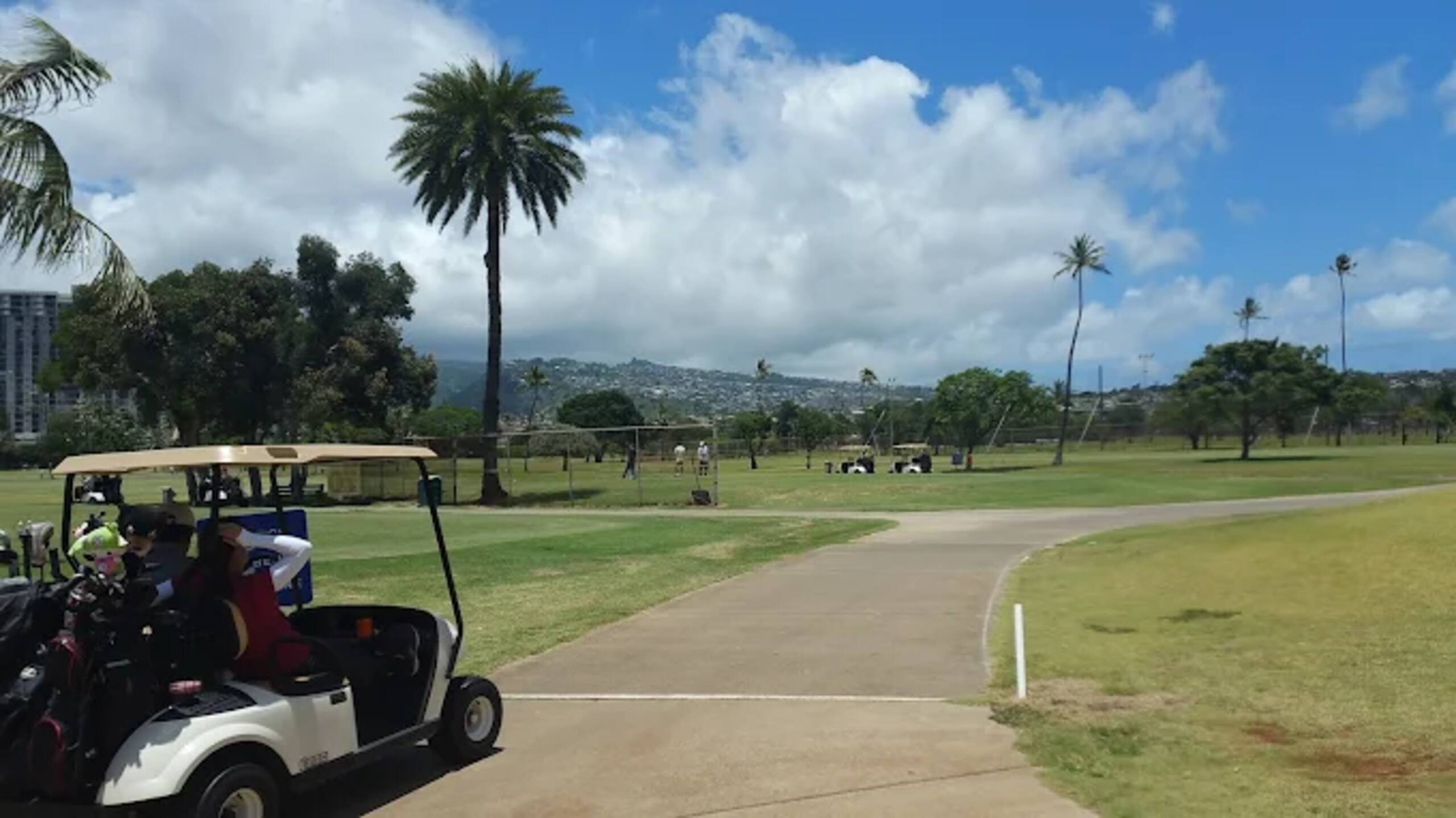 Condo in Honolulu · ★4.5 · 1 bedroom · 2 beds · 1 private bath - Image 33