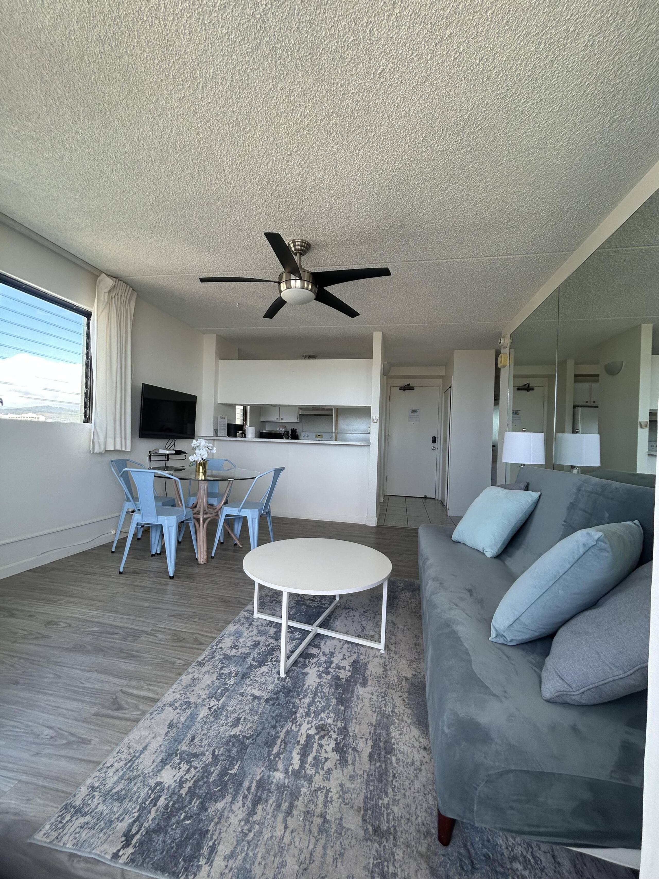 Condo in Honolulu · ★4.5 · 1 bedroom · 2 beds · 1 private bath - Image 5