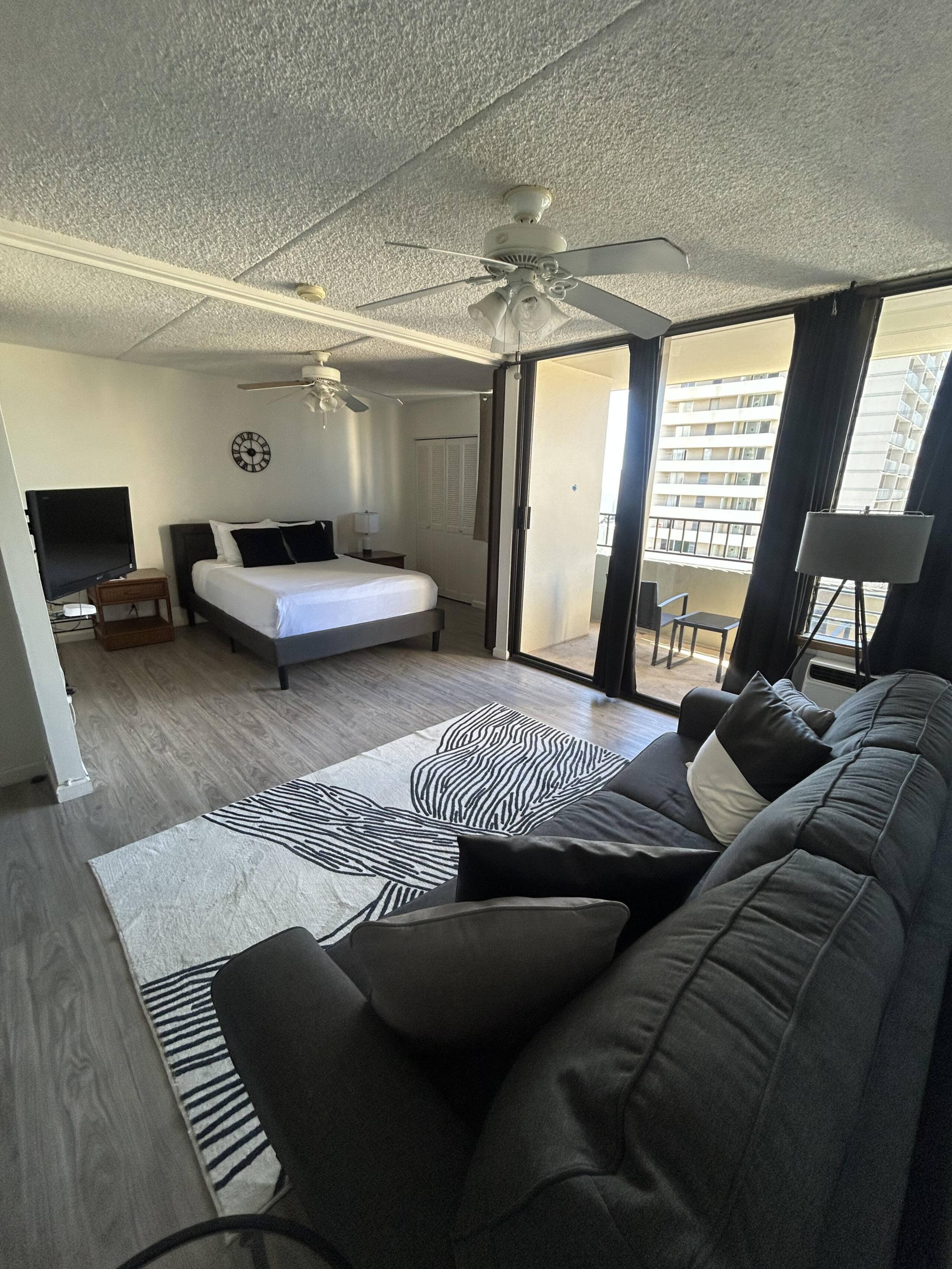 Condo in Honolulu · ★4.46 · 1 bedroom · 2 beds · 1 private bath - Image 24