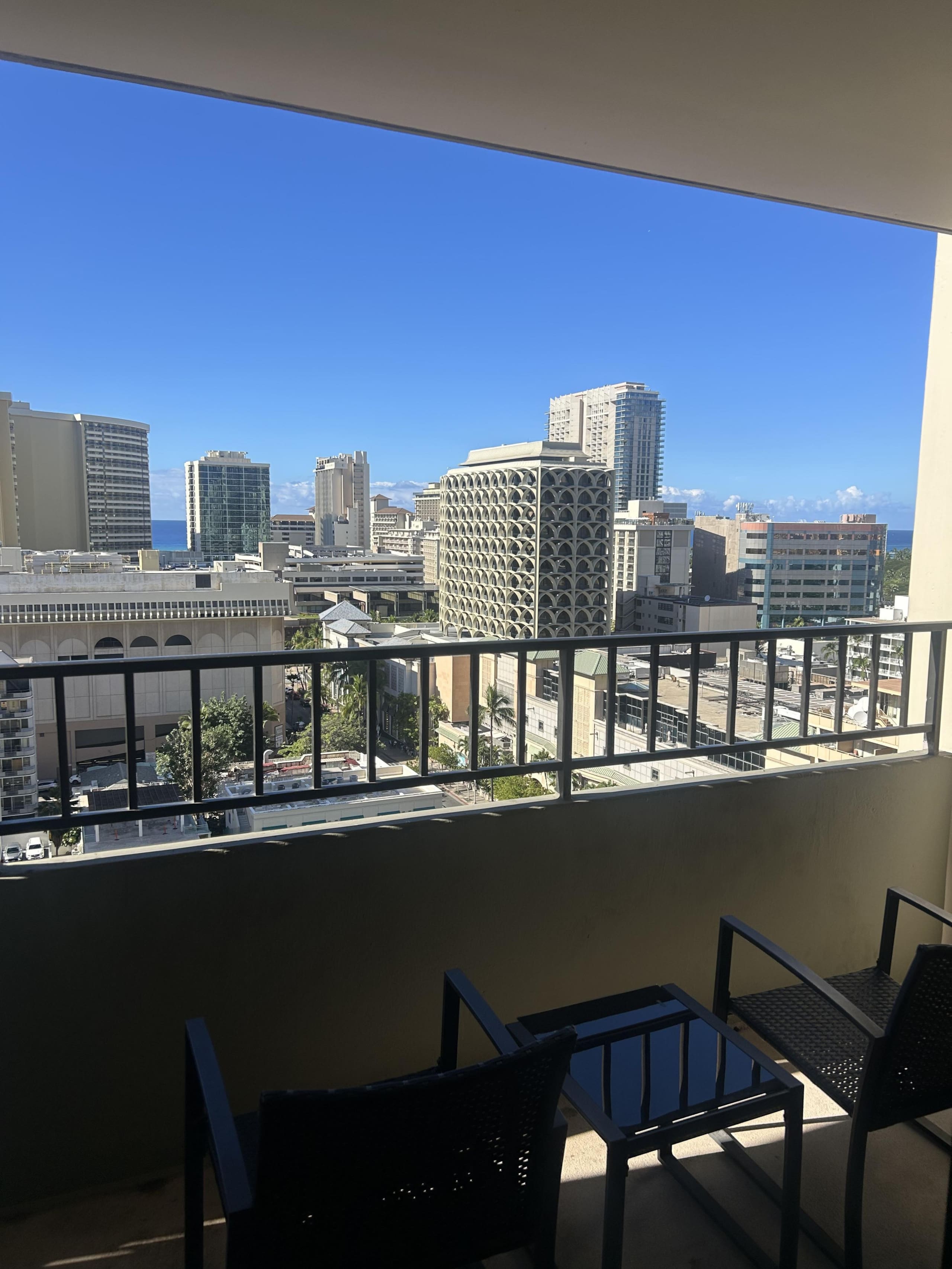 Condo in Honolulu · ★4.46 · 1 bedroom · 2 beds · 1 private bath - Image 28