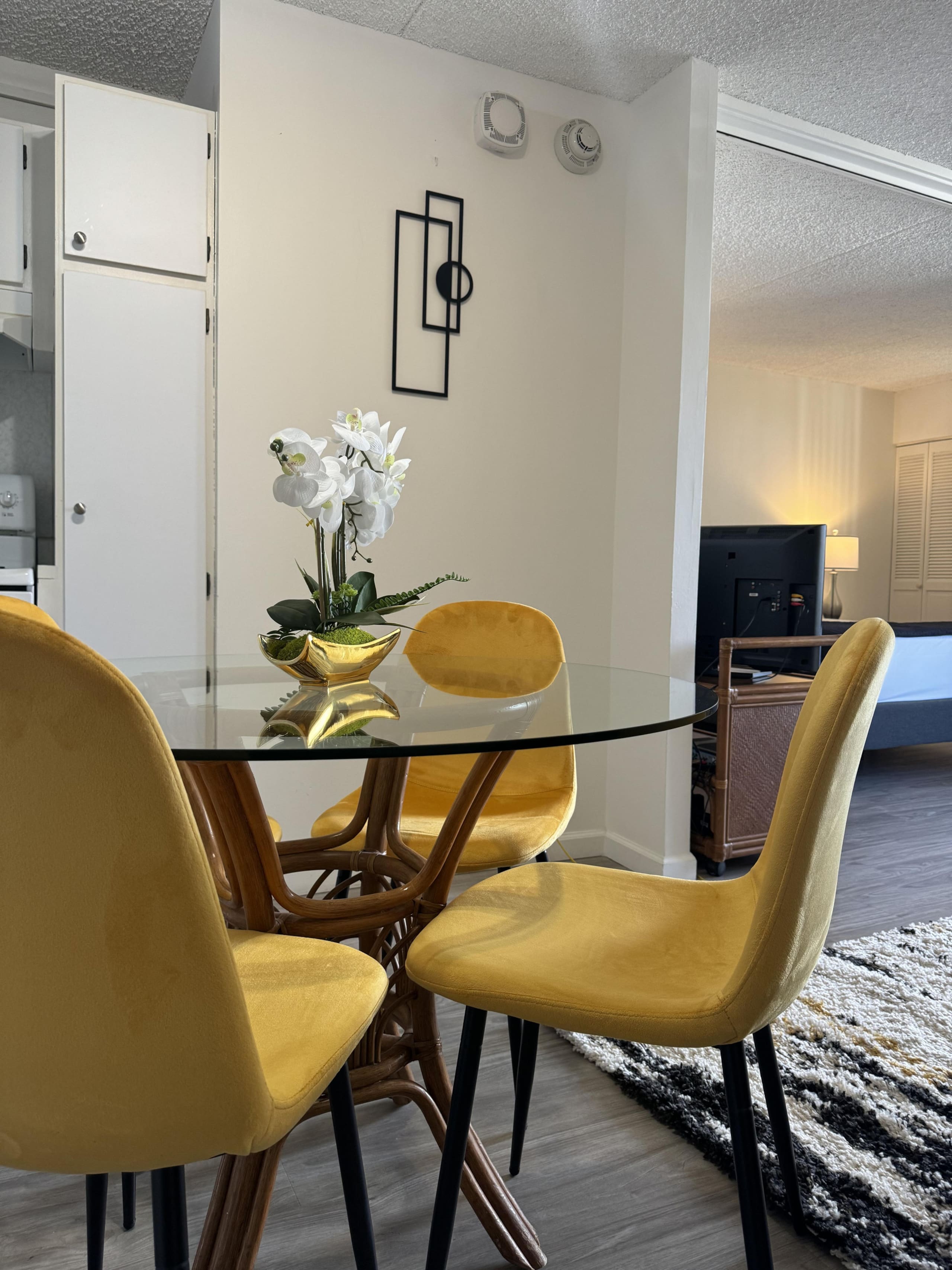 Condo in Honolulu · ★4.64 · 1 bedroom · 2 beds · 1 private bath - Image 1