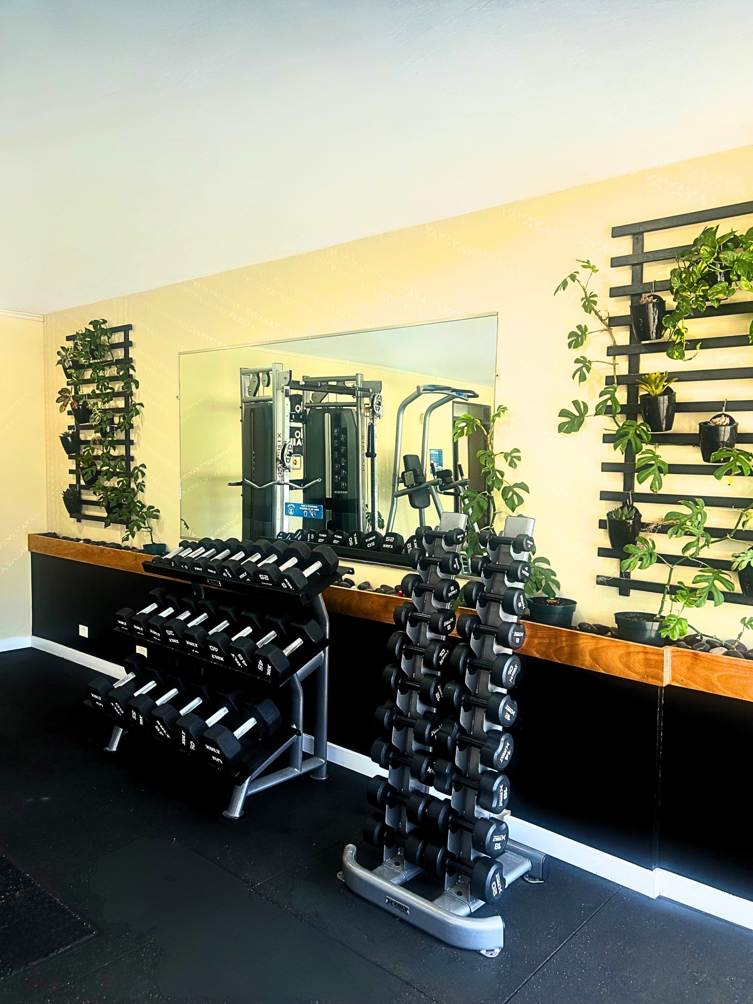 Condo in Honolulu · ★4.64 · 1 bedroom · 2 beds · 1 private bath - Image 49
