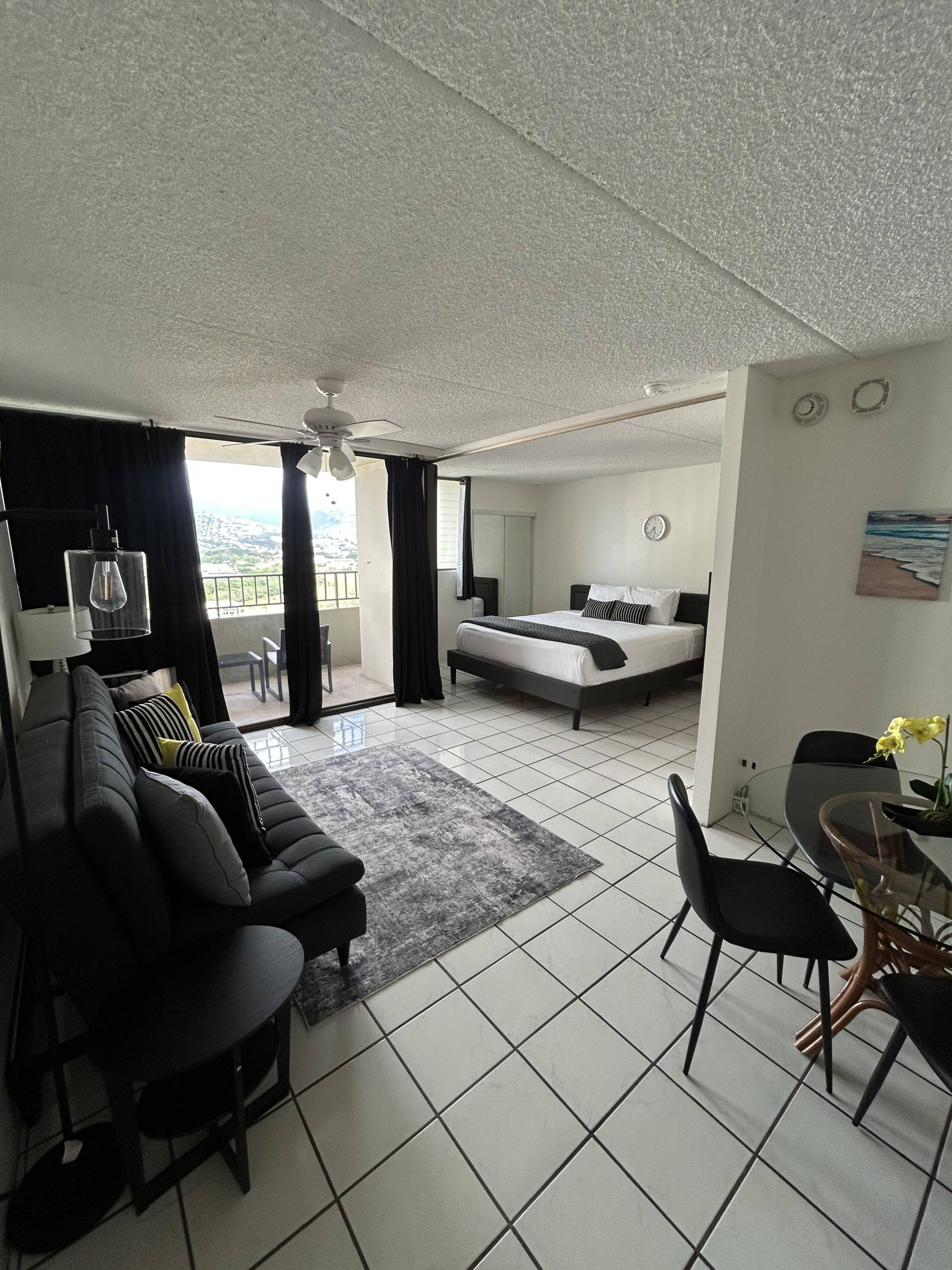 Condo in Honolulu · ★4.55 · 1 bedroom · 2 beds · 1 private bath - Image 21