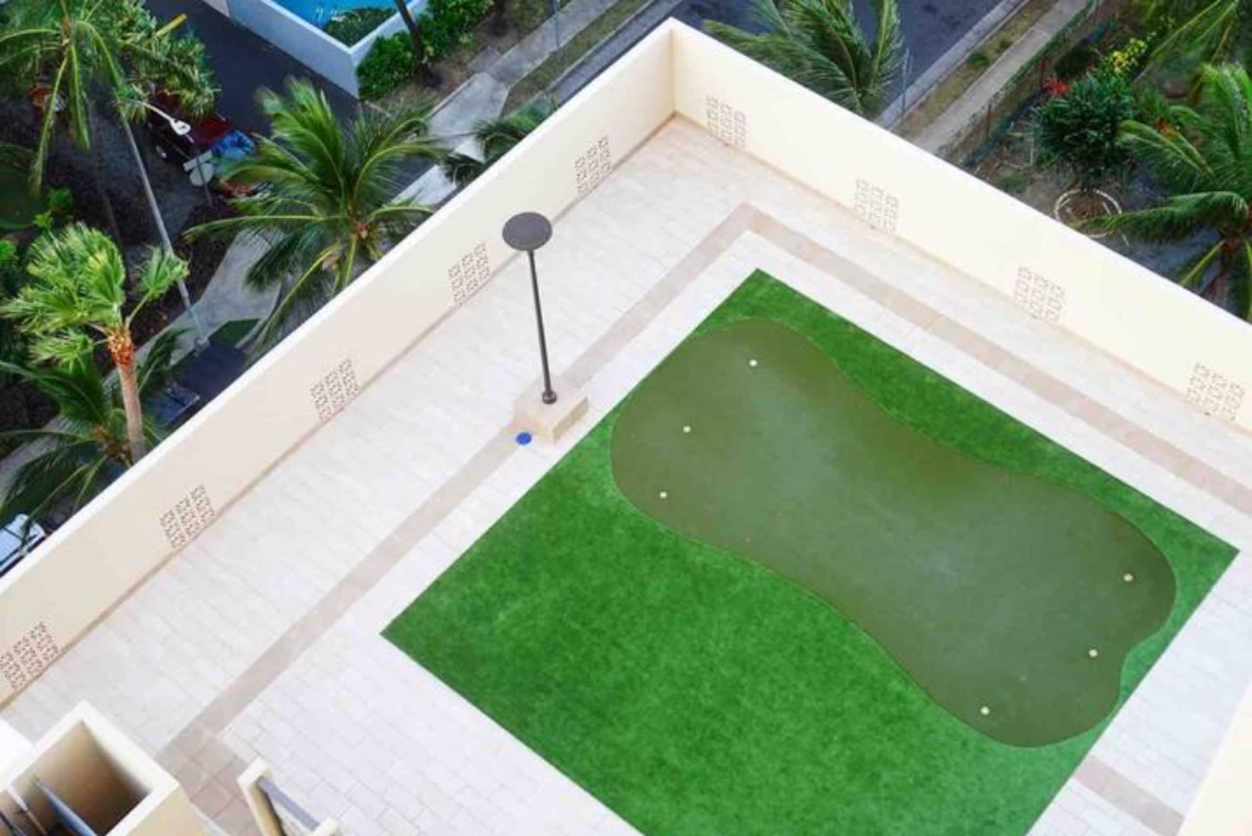 Condo in Honolulu · ★4.55 · 1 bedroom · 2 beds · 1 private bath - Image 17